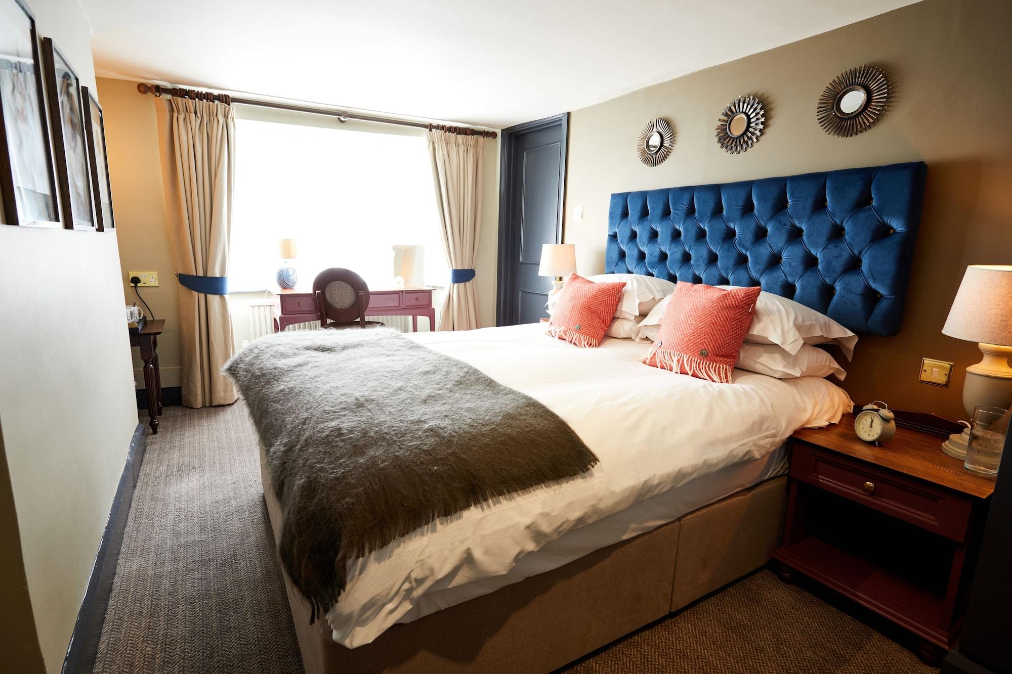 The Fleece At سيرنسيستر المظهر الخارجي الصورة A bedroom at the hotel