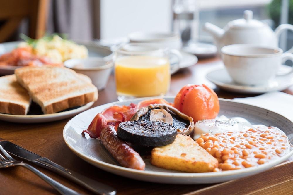 The Fleece At سيرنسيستر المظهر الخارجي الصورة English breakfast