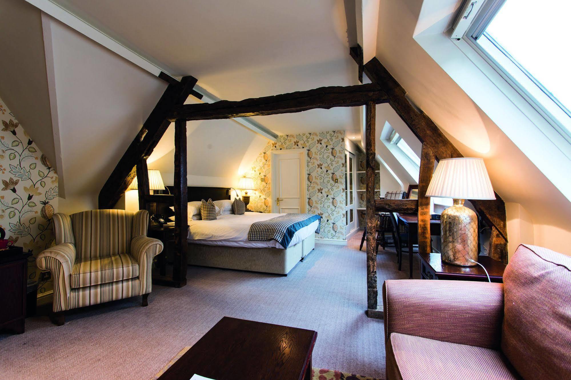 The Fleece At سيرنسيستر المظهر الخارجي الصورة A suite at the hotel
