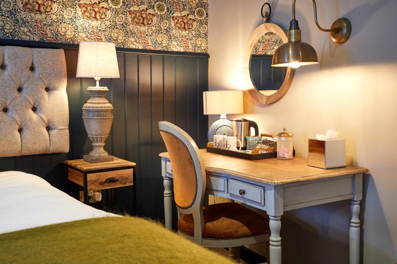 The Fleece At سيرنسيستر المظهر الخارجي الصورة A room at the hotel